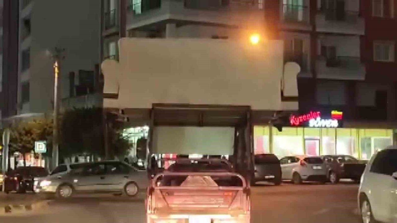 Hatay Payas'ta Motosikletle Tehlikeli Koltuk Taşıyan Sürücüye 2.072 TL Ceza!