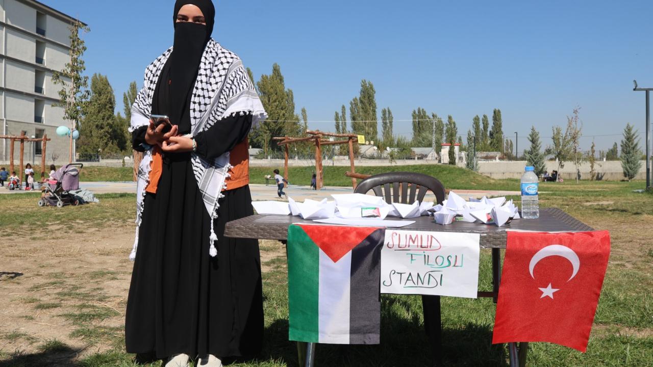 Iğdır’da Çocukların Yaptığı “Sumud Gemileri” Sularla Buluştu