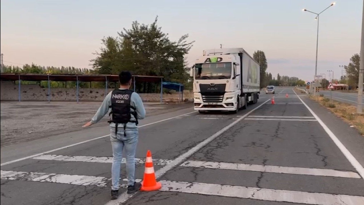 Iğdır’da Kaçakçılık ve Dolandırıcılık Operasyonu