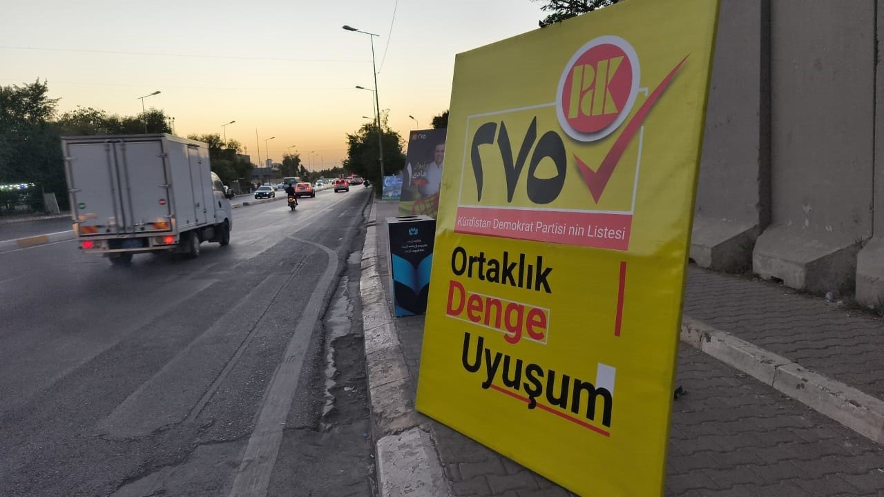 KDP'den Irak Seçimleri Öncesi Türkmenlere Jest: Afişlerde Türkçe Kullanıldı