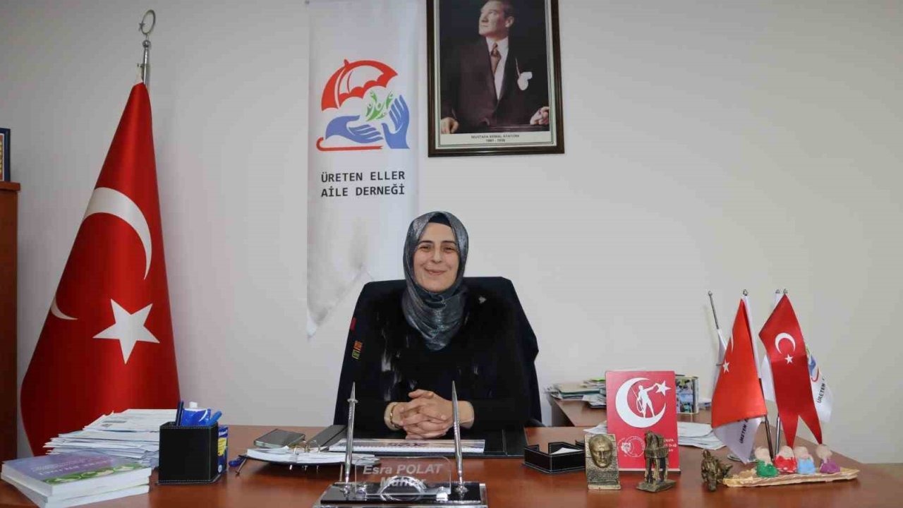 Malatya Üniversite Mahallesi'nin Kadın Muhtarı Esra Polat: "Abla Git Pastanı Yap" Tepkilerine Rağmen 5 Yıldır Hizmet Veriyor