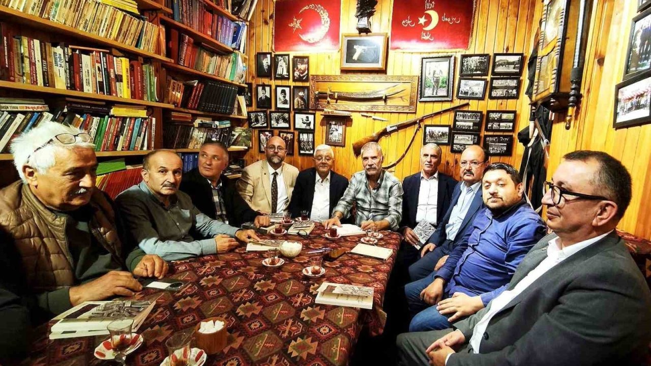 Nostalji ve Kültür Durağı: Tarihi Objelerle Dolu Kafe Büyük İlgi Görüyor