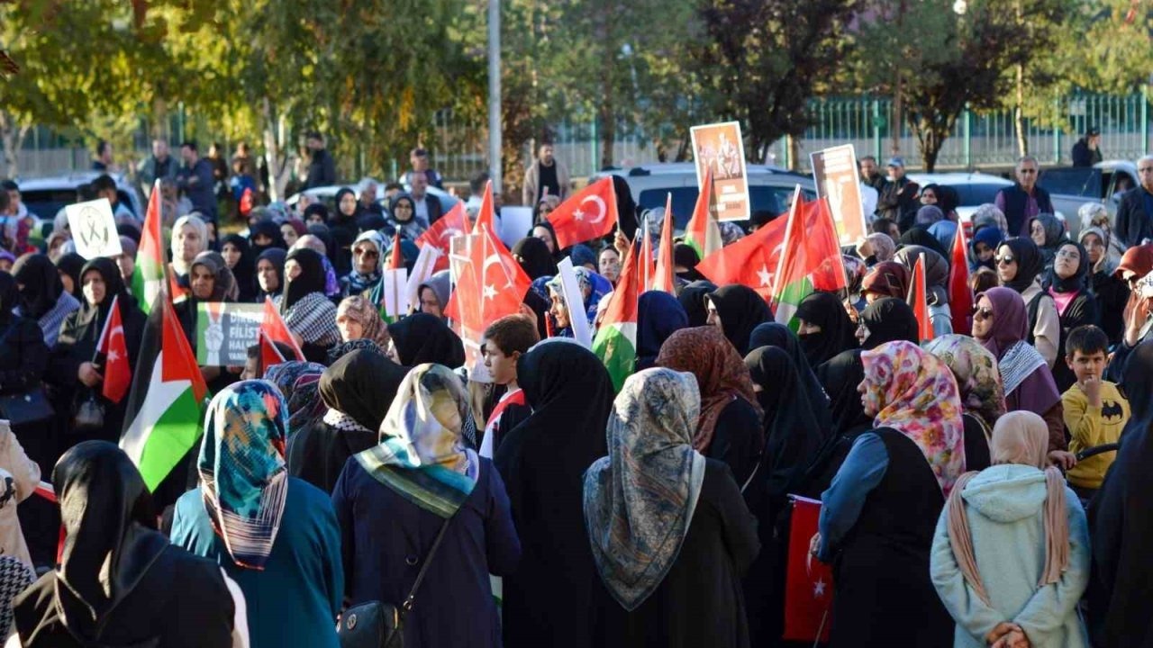Oltu’da "Sumud Nöbeti" ile Zulme Karşı Vicdan Çağrısı
