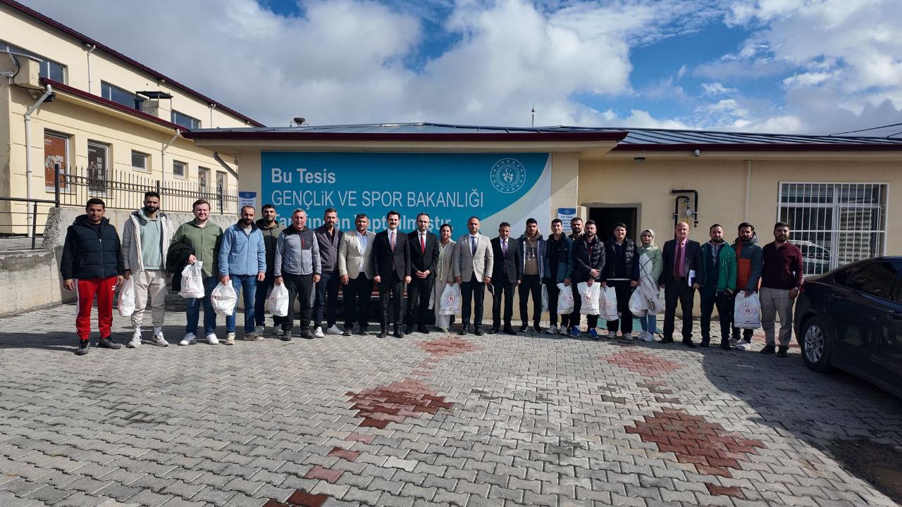 Tuzluca'da Okul Sporları Seferberliği: 2024-2025 Faaliyetleri Değerlendirme Toplantısı Yapıldı