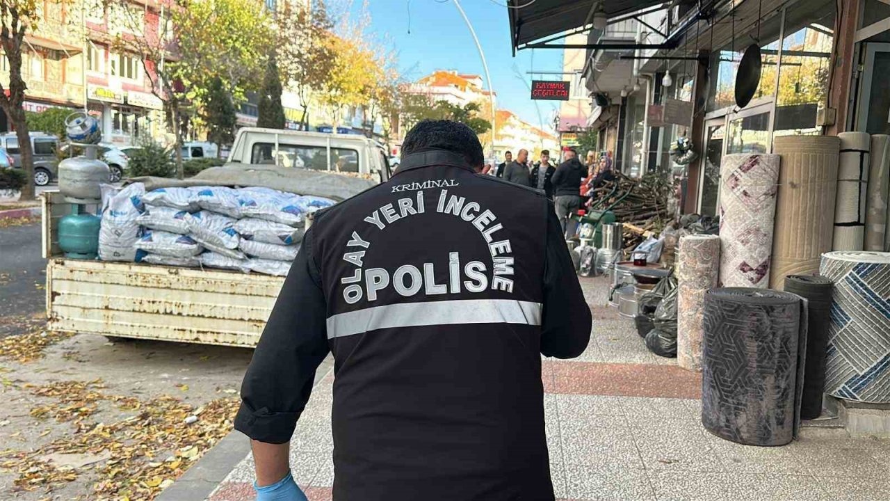 Uşak’ta Gençler Arasındaki Bıçaklı Kavgada 19 Yaşındaki Genç Ağır Yaralandı, 3 Şüpheli Yakalandı