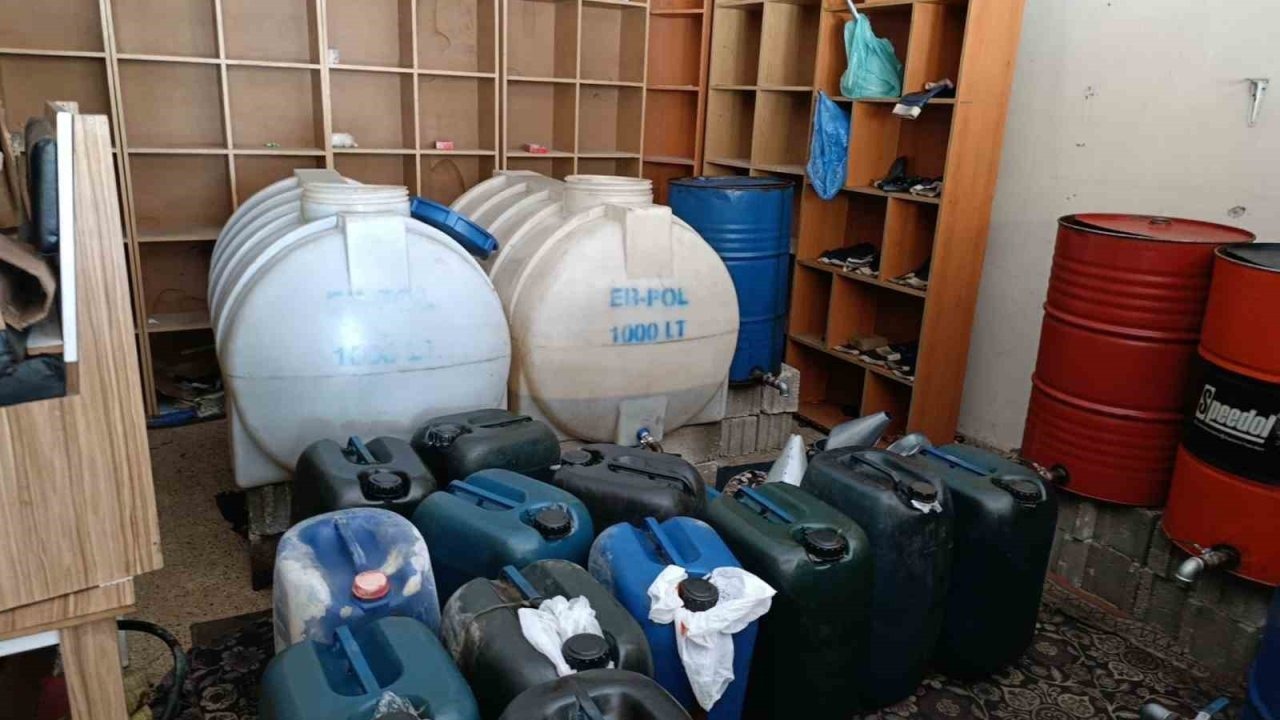 Van’da Bir Markette Kaçak Akaryakıt Operasyonu