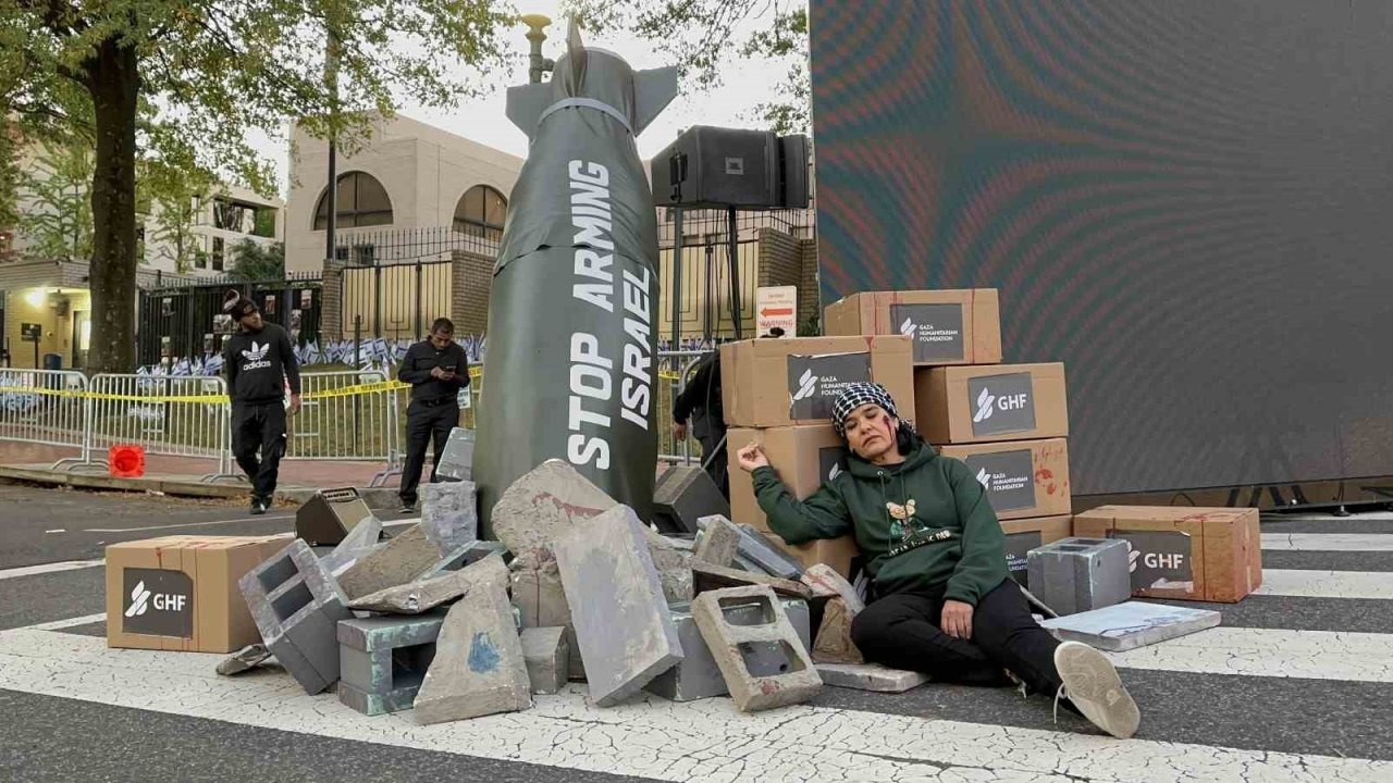 Washington'da İsrail Büyükelçiliği Önünde Gazze Ablukası Protestosu: Global Sumud Aktivistleri Tanık Olduklarını Anlattı