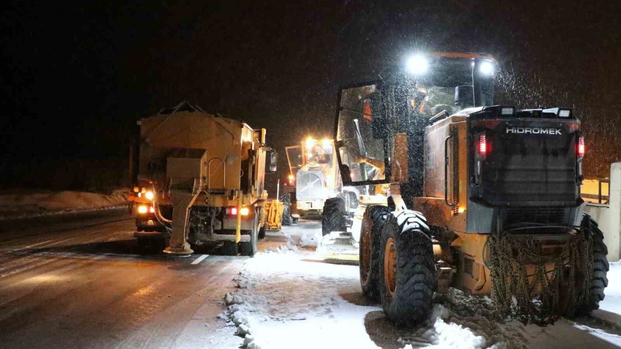 Yüksek Kesimlerde Kar ve Tipi Ulaşımı Olumsuz Etkiledi