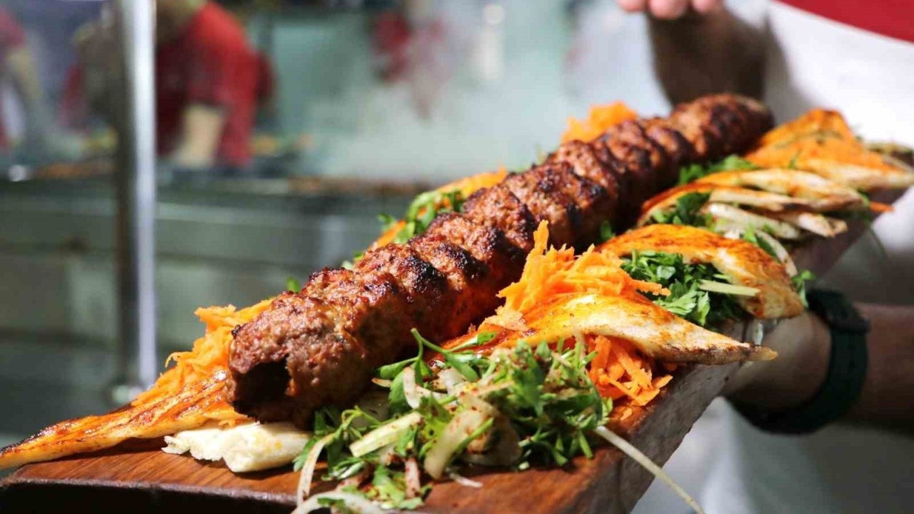 Adana'dan Coğrafi İşaret Araştırmasına 'Lobicilik' Tepkisi: "Adana Kebap Zirvede Olmalıydı"