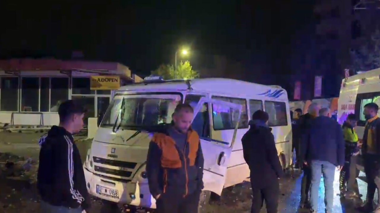 Adıyaman’da Minibüs ile Cip Çarpıştı: 3 Kişi Yaralandı