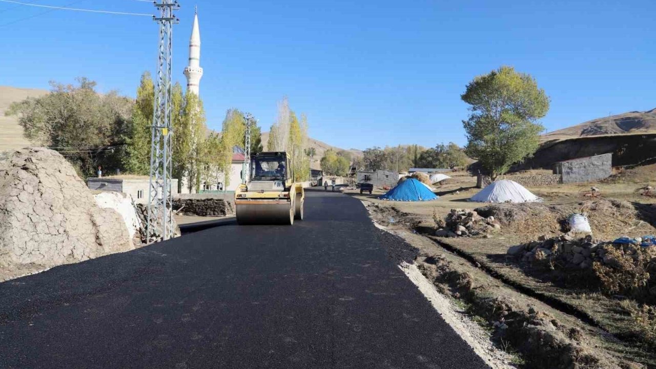 Ağrı Doğubayazıt'ta Köy Yollarına 5,3 Kilometre BSK Asfalt