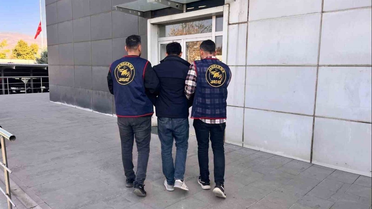 Bingöl'de Ortak Operasyon: Hakkında 9 Yıl 10 Ay Hapis Cezası Bulunan Firari Yakalandı