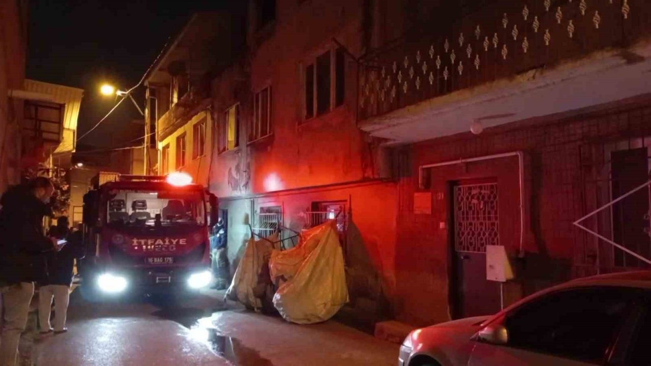 Bursa Osmangazi'de İntihar Girişimi Evi Yaktı