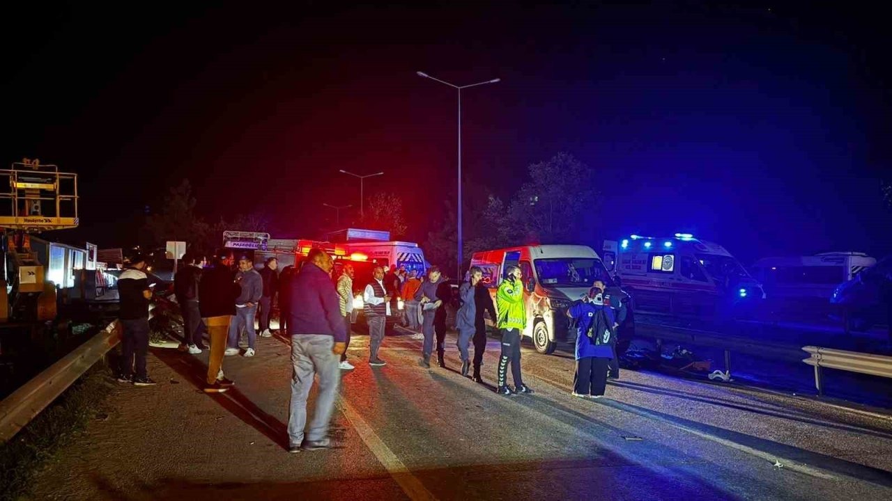 Bursa-Yalova Karayolu’nda Zincirleme Kaza: 1 Ölü, 13 Yaralı