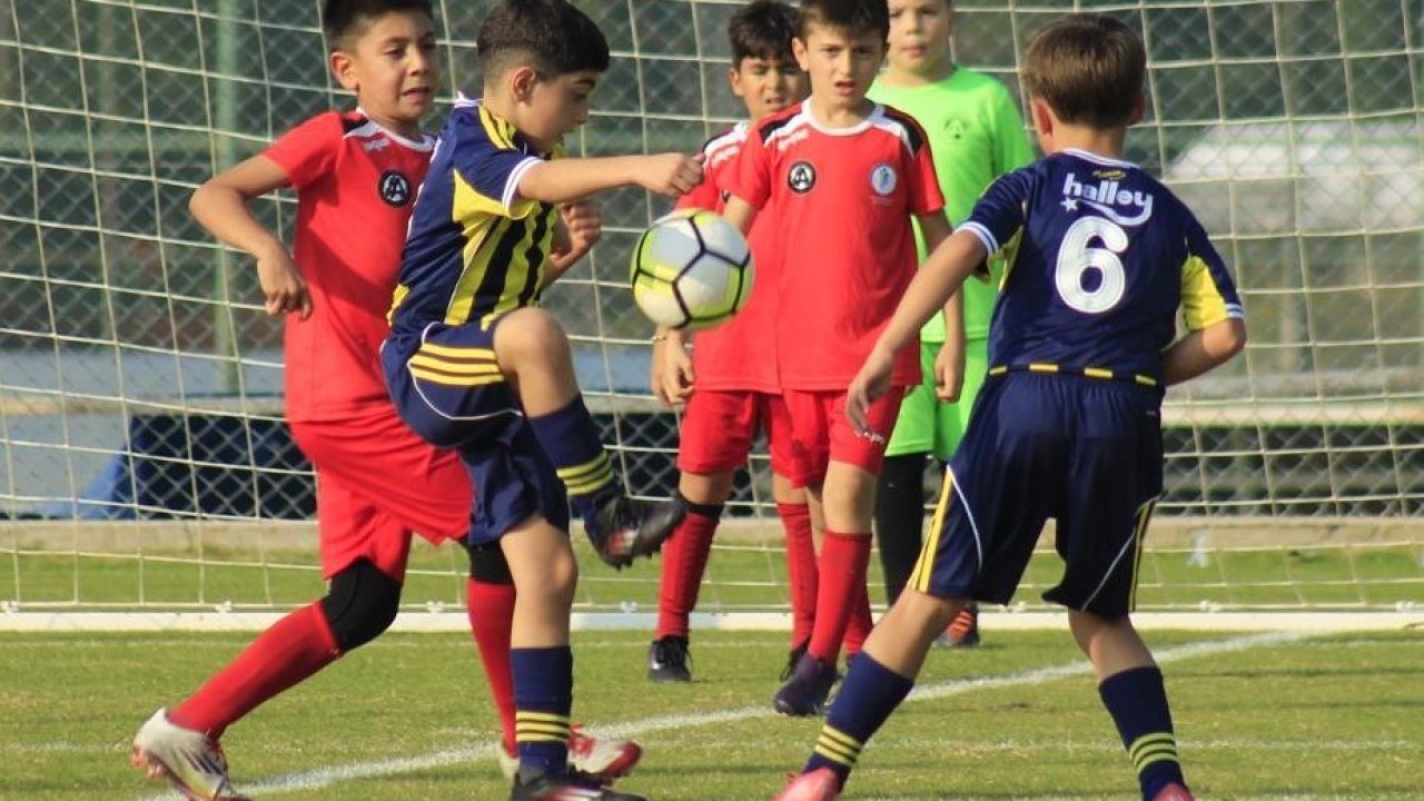Denizlili Alsancakspor, Atatürk Kupası'nda Fenerbahçe Akademi'yi Eleyerek Dikkatleri Çekti!