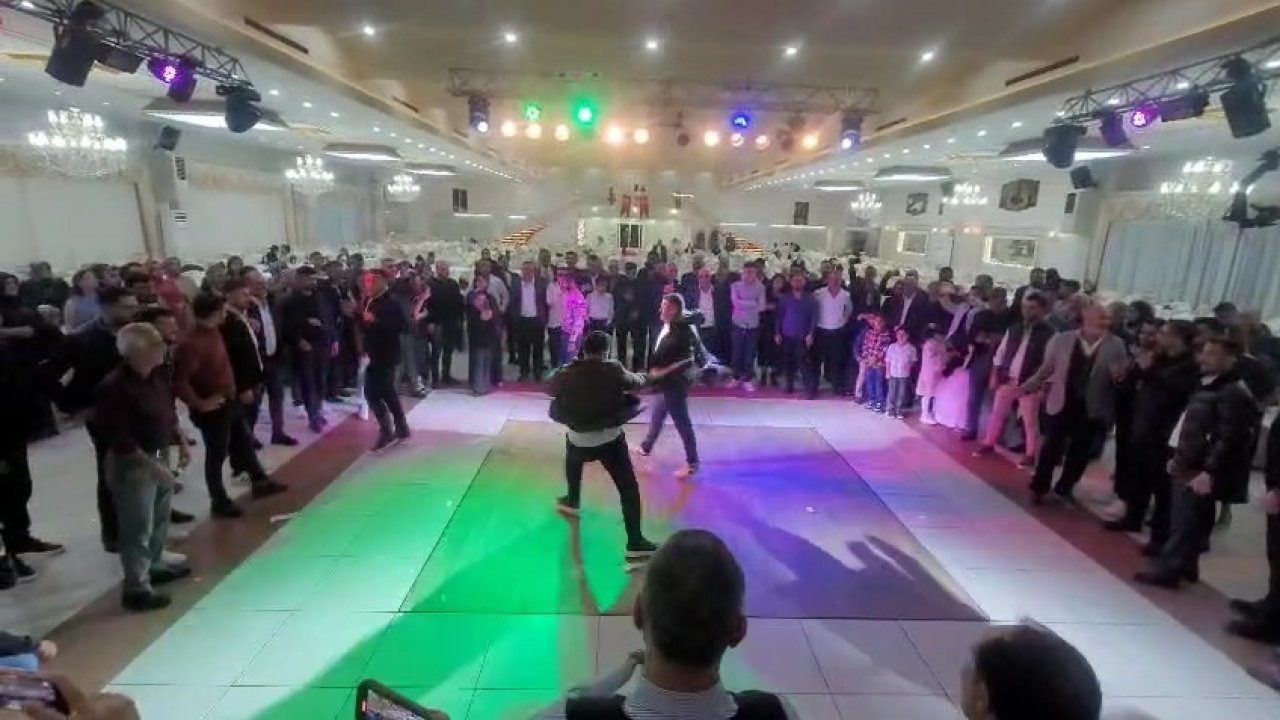 Elazığ Düğününde Gündem Oldu: Görenleri Hayrete Düşüren Malatya Yöresi Oyunu "Tura"