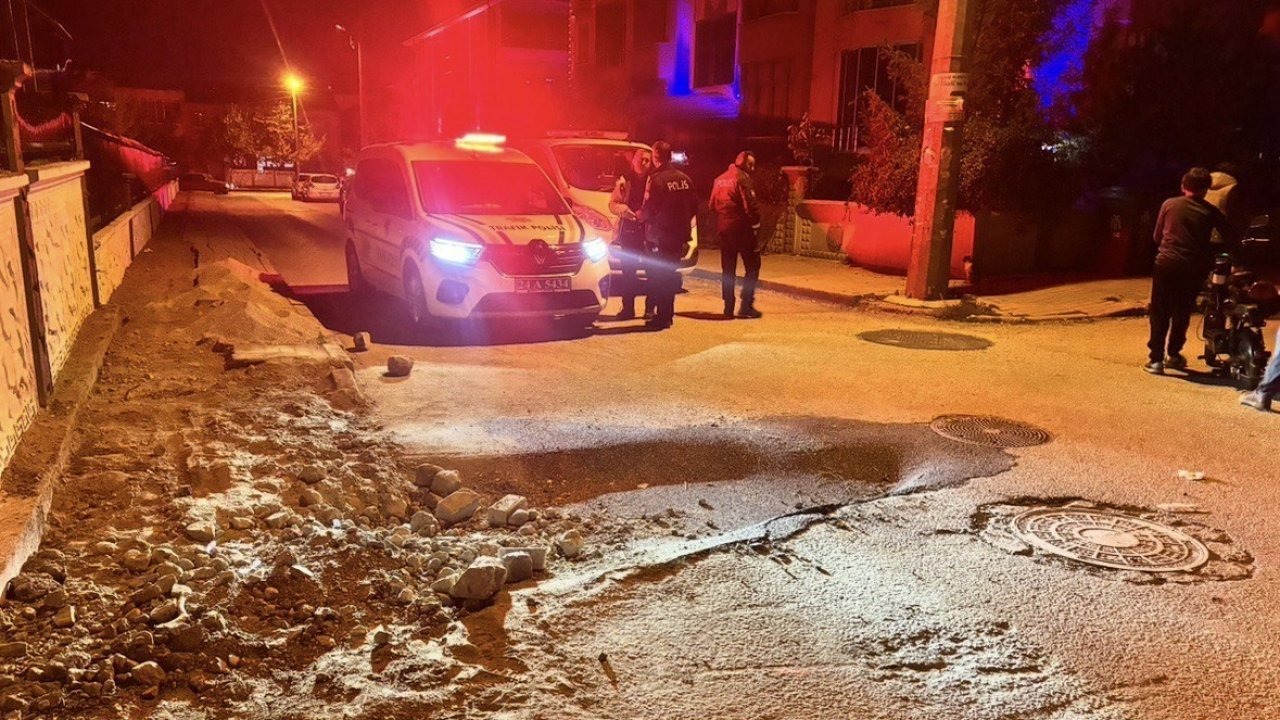 Erzincan’da Yeni Asfaltta Göçük: Elektrikli Bisiklet Sürücüsü Yaralandı