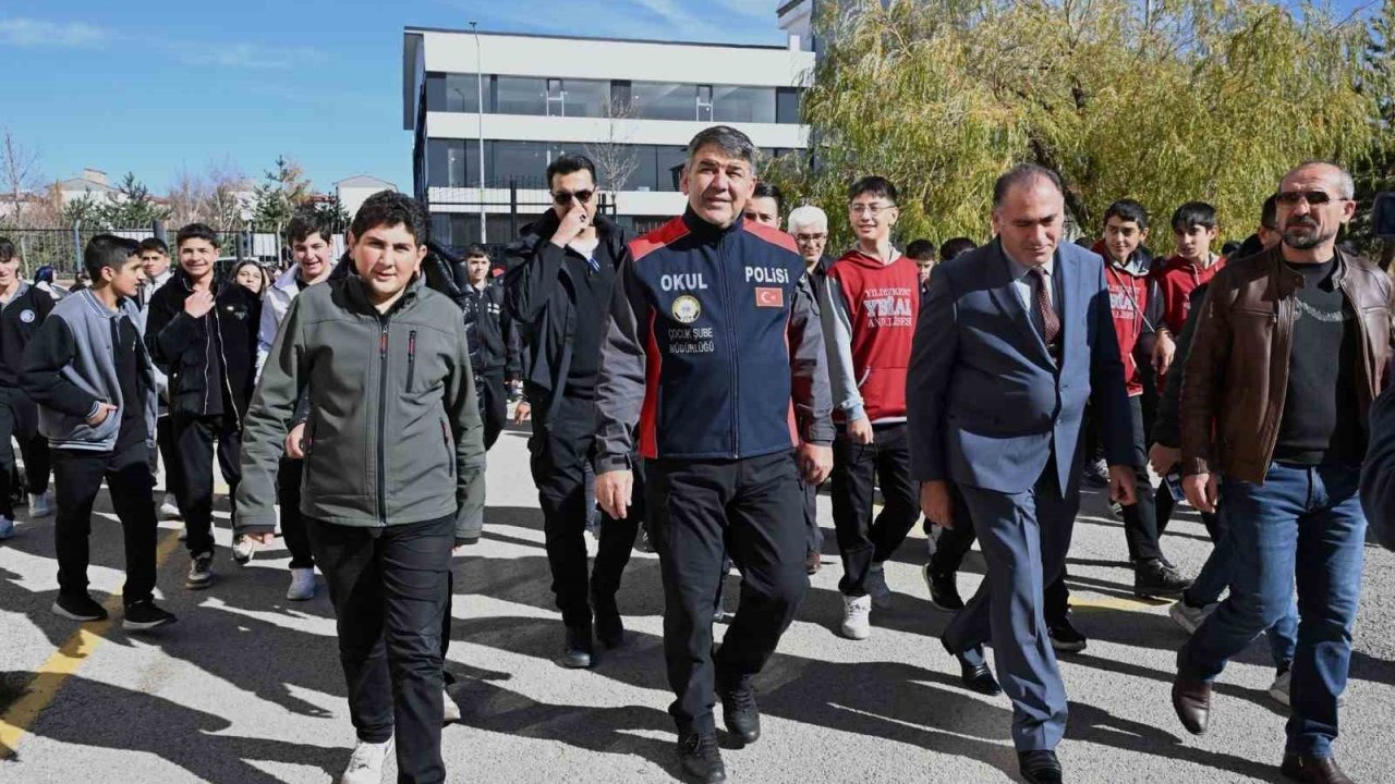 Erzurum'da Okul Güvenliğine "Zimmetli Polis" Modeli: Her Okul Bir Polise Emanet