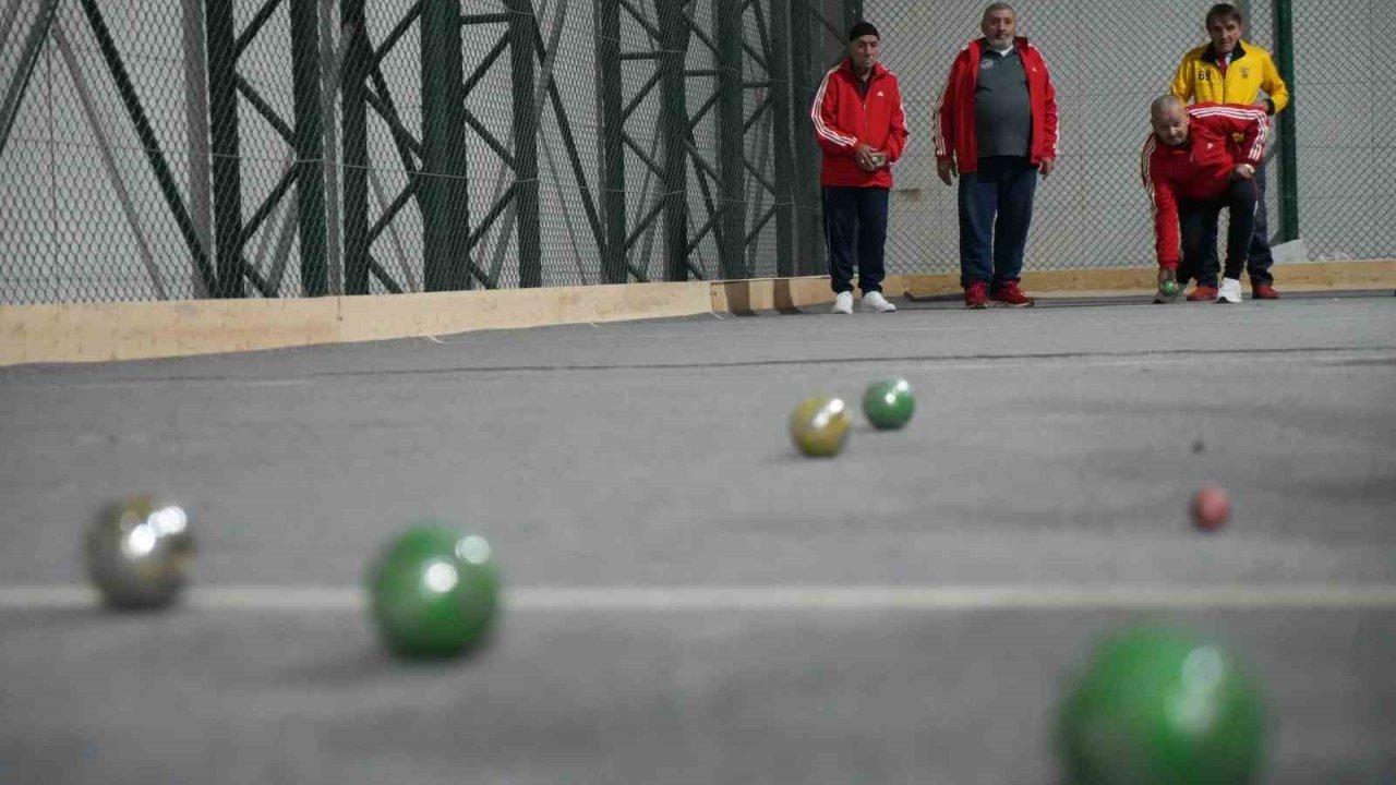 Huzur Bocce Ligi’nde Dostluk Kazandı: Bayburt ve Elazığ Huzurevleri Karşı Karşıya Geldi