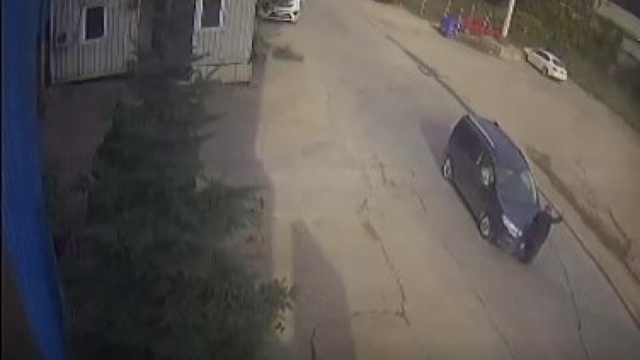 Karadeniz Ereğli'de Yaşlı Adama Çarpan Sürücü Aranıyor: Kaza Güvenlik Kamerasında