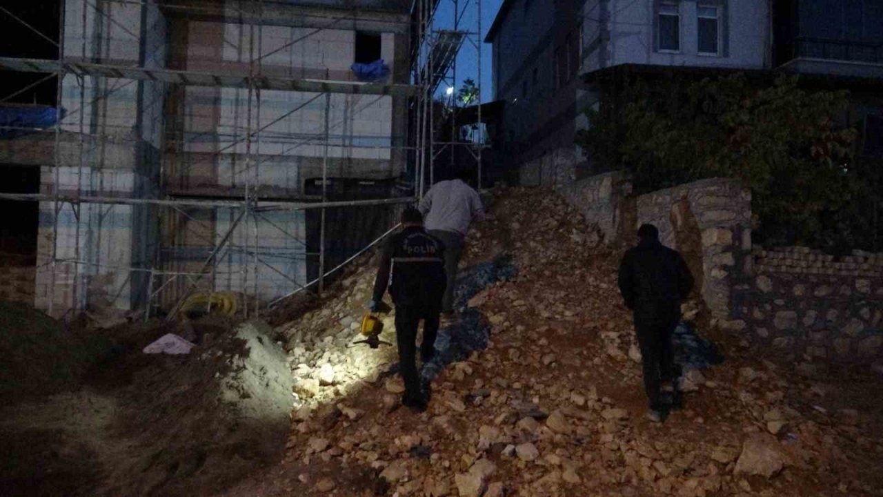Malatya'da İnşaat Kazası: Alçı Ustası Merdiven Boşluğuna Düşerek Hayatını Kaybetti