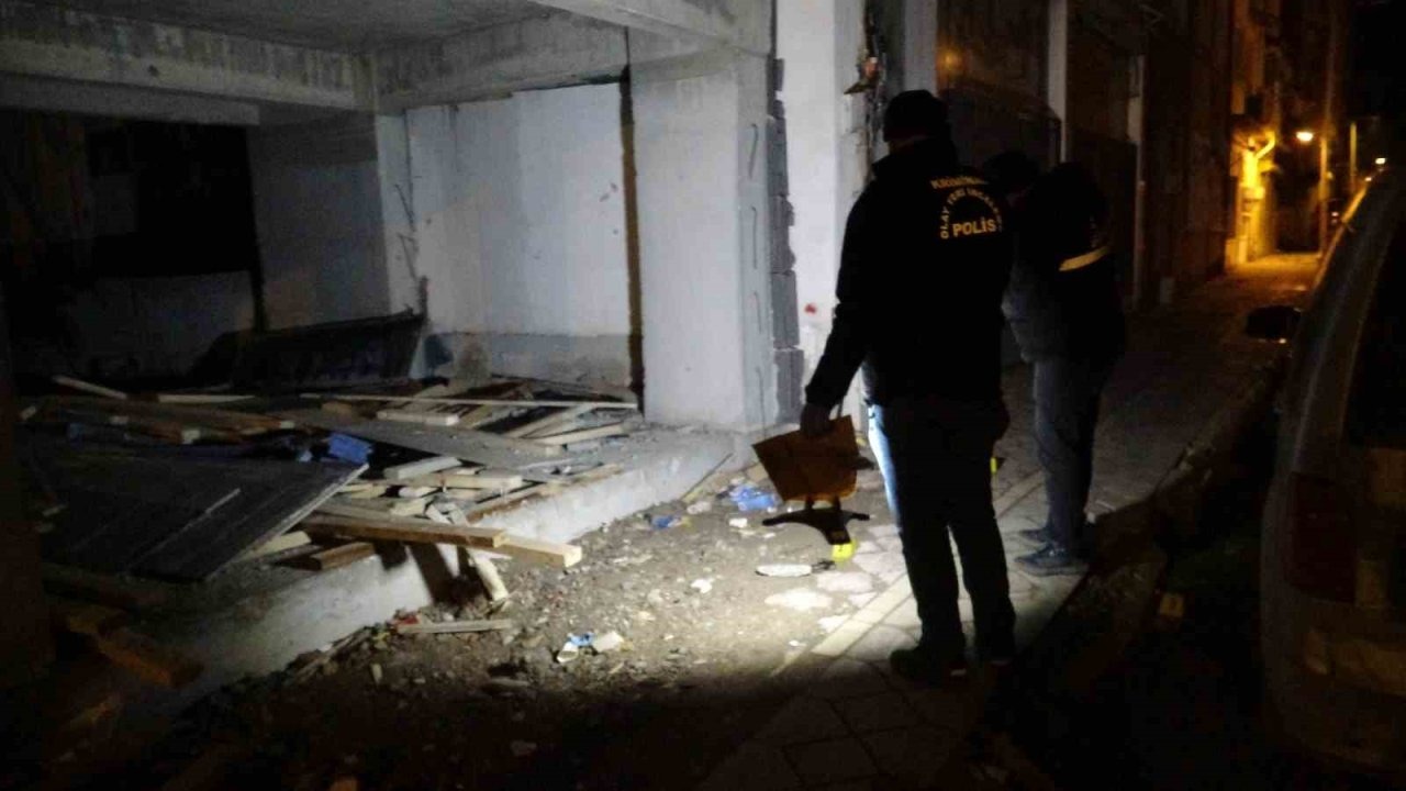 Malatya'da 'Kız Meselesi' Kavgası: 18 Yaşındaki Genç Bıçakla Yaralandı