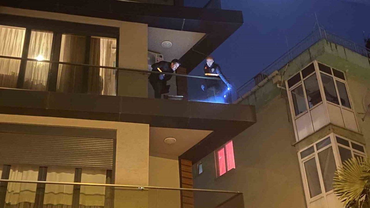 Maltepe'de Korkunç Ölüm: 5 Katlı Binanın Balkonundan Düşen Adam Hayatını Kaybetti