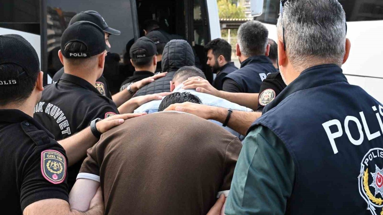Mersin'de Yasa Dışı Bahis Operasyonu: 46 Gözaltı, 7.6 Milyar Liralık İşlem Hacmi Tespit Edildi