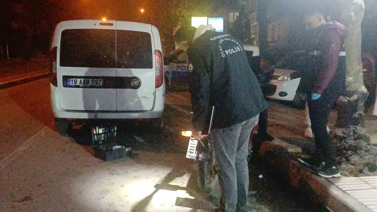 Motosiklet Hırsızları Yakalandı: Üzerlerinden Uyuşturucu Çıktı