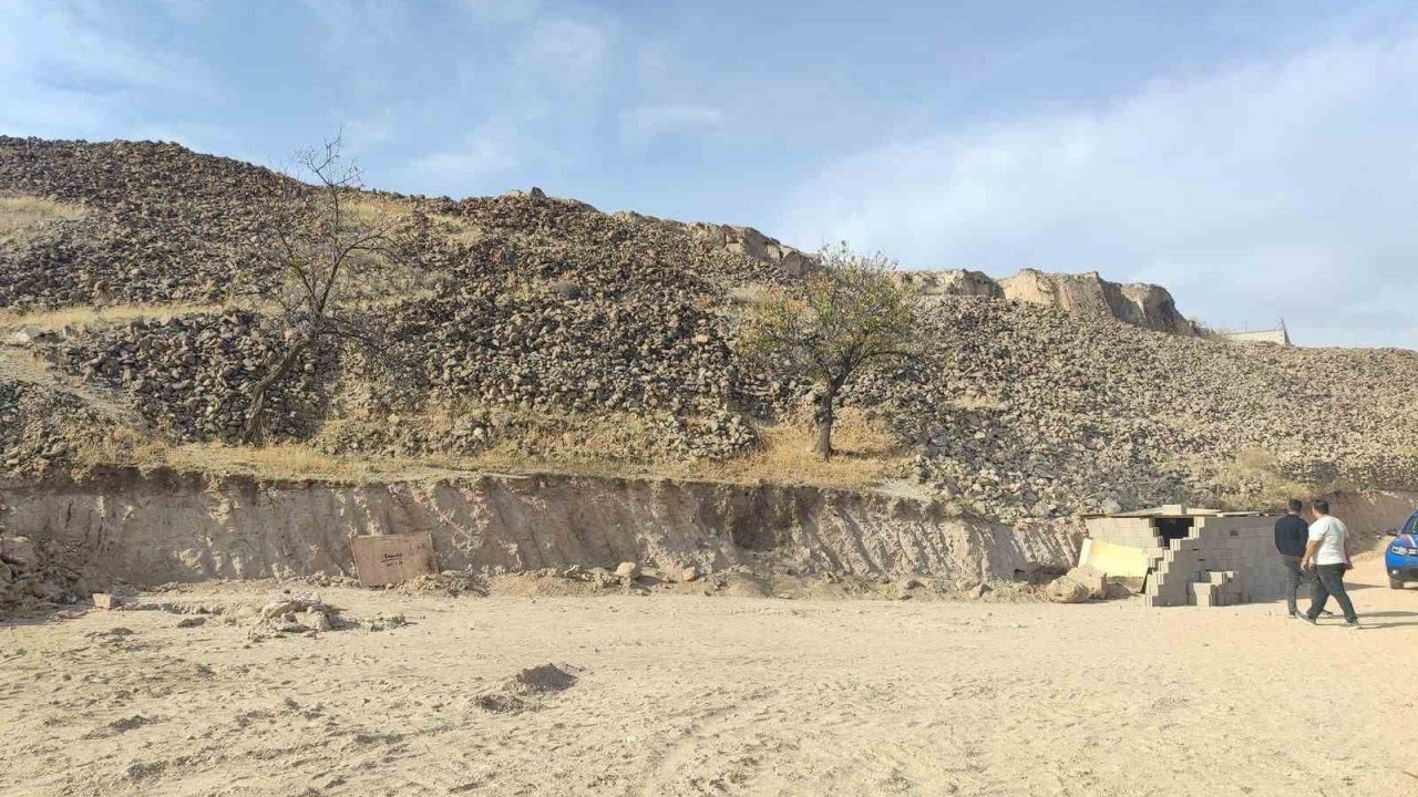 Nevşehir'de Kaçak Kazı İhbarı Üzerine Yeraltı Şehri Ortaya Çıktı: 2 Şüpheli Yakalandı