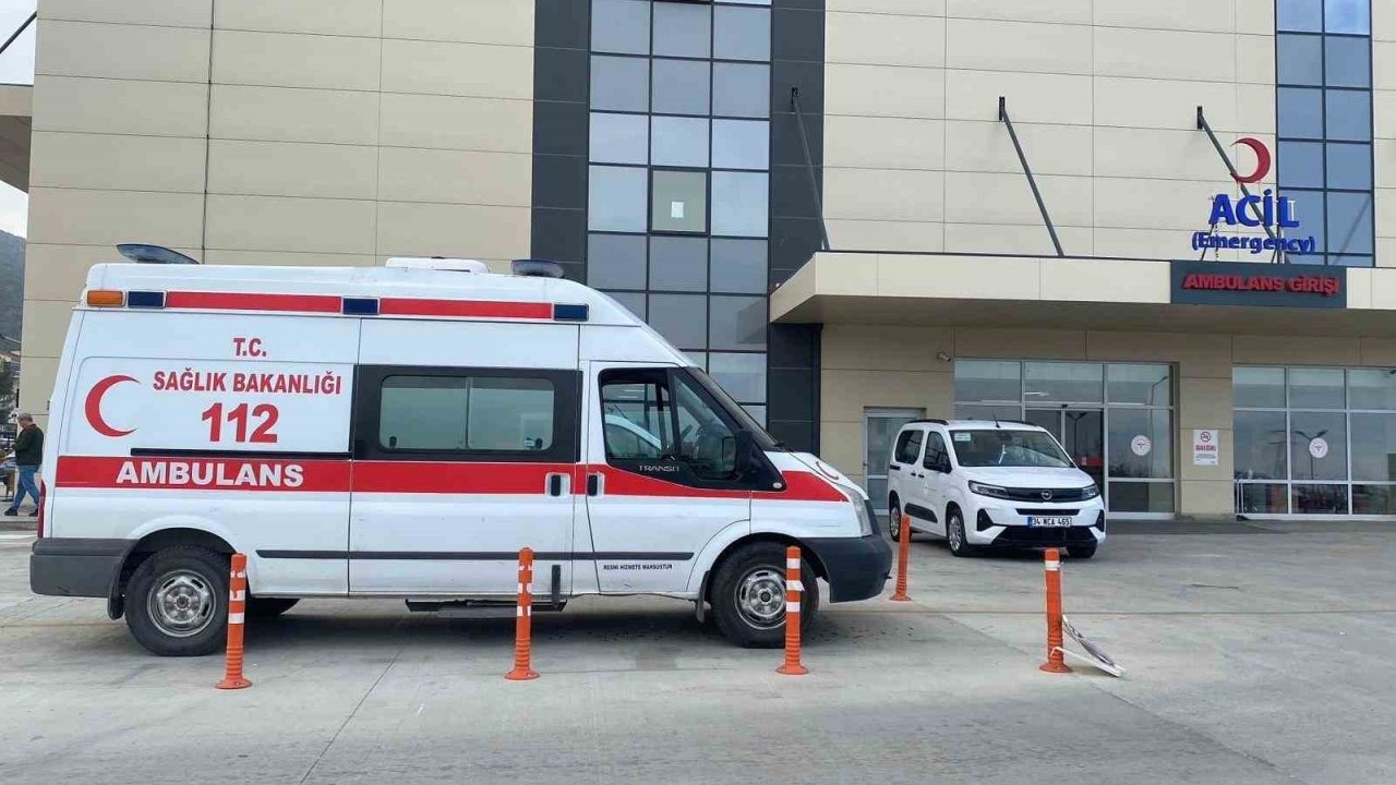 Özel Okulda Gıda Zehirlenmesi Şüphesi: 33 Öğrenci ve 1 Öğretmen Hastanelik Oldu