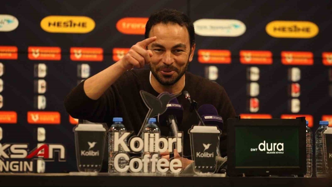 Selçuk İnan: "Oyuncularım Hiç Alan Bırakmadılar, Onlarla Gurur Duyuyorum"