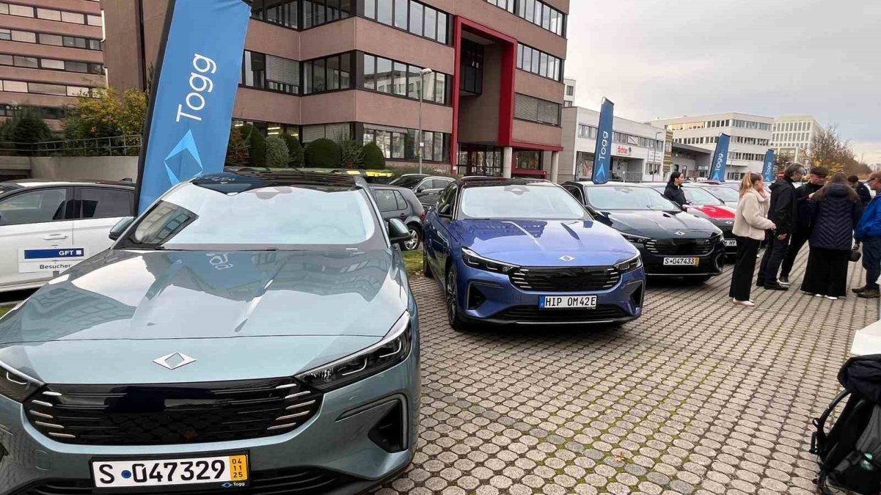 Togg, Almanya Yollarında: İlk Teslimatlar Stuttgart’ta Yapıldı