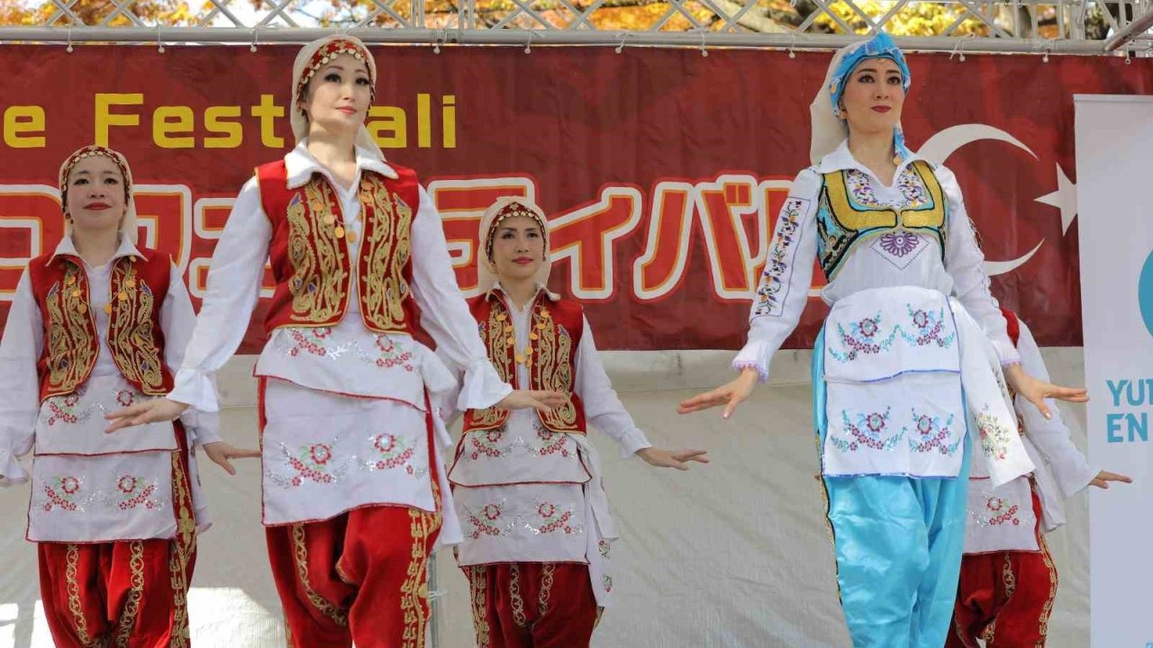 Tokyo'da Türkiye Coşkusu: Japonlar Halay Çekmeyi Öğrendi