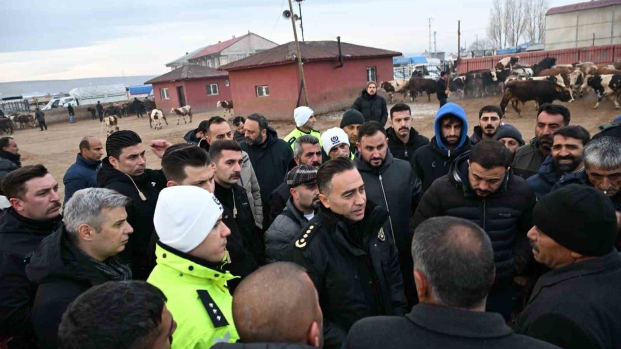 Ağrı Emniyet Müdürü Göksel Önder’den Hayvan Borsası’na Denetim ve Güvenlik Ziyareti
