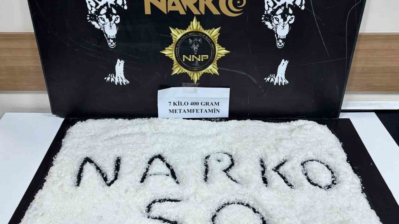 Aracın stepnesinde 7 kilo uyuşturucu çıktı