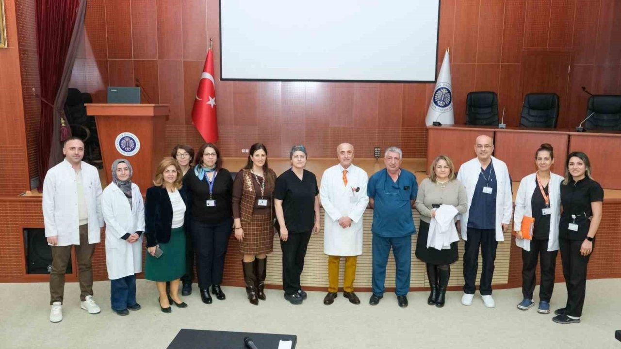 Atatürk Üniversitesi’nde Klinik Beslenme Zirvesi: Kritik Hastalarda Beslenme Stratejileri