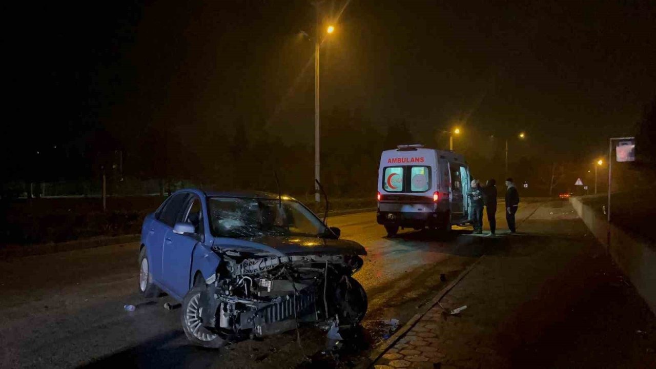Aynı anda aynı caddede 4 kaza: Başka kaza olmasın diye çaba gösterdiler