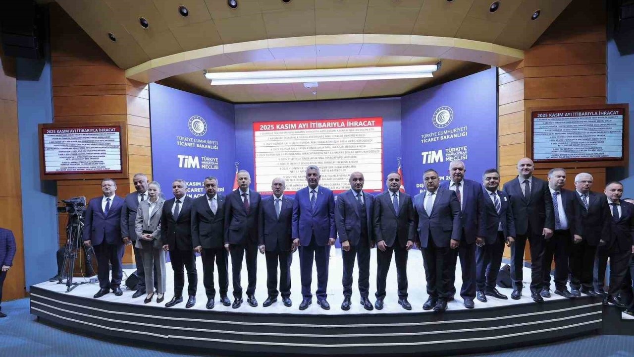 Bakan Bolat: "İhracatımız Yüzde 2,2 Artışla 22,7 Milyar Dolar Olarak Gerçekleşti"