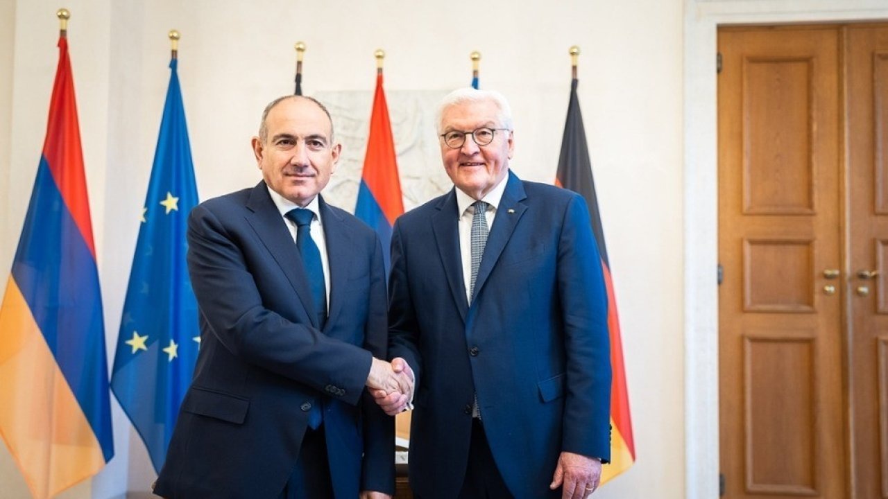 Ermenistan Başbakanı Paşinyan, Almanya Cumhurbaşkanı Steinmeier ile görüştü