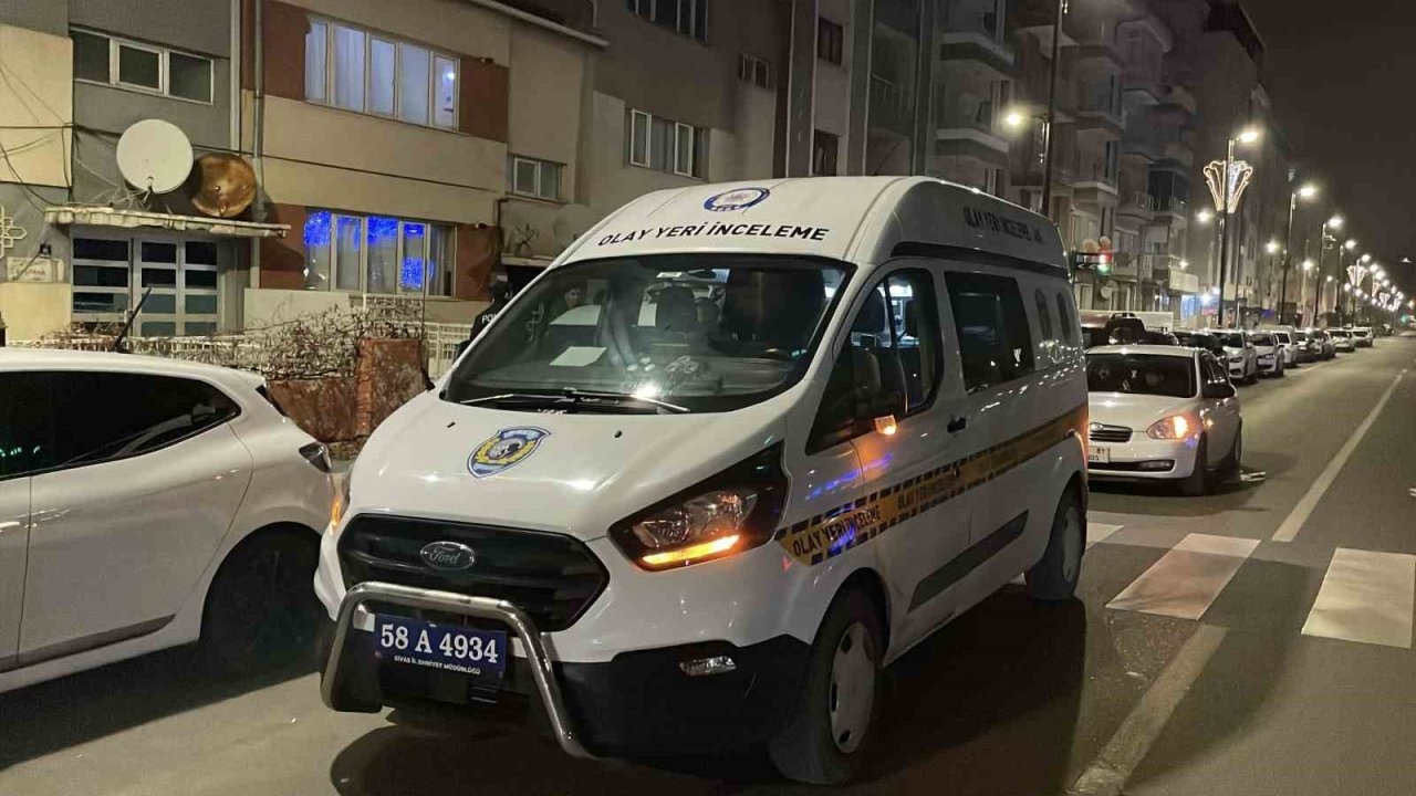 Sivas’ta kardeş cinayeti: Tartıştığı ağabeyini bıçaklayarak öldürdü