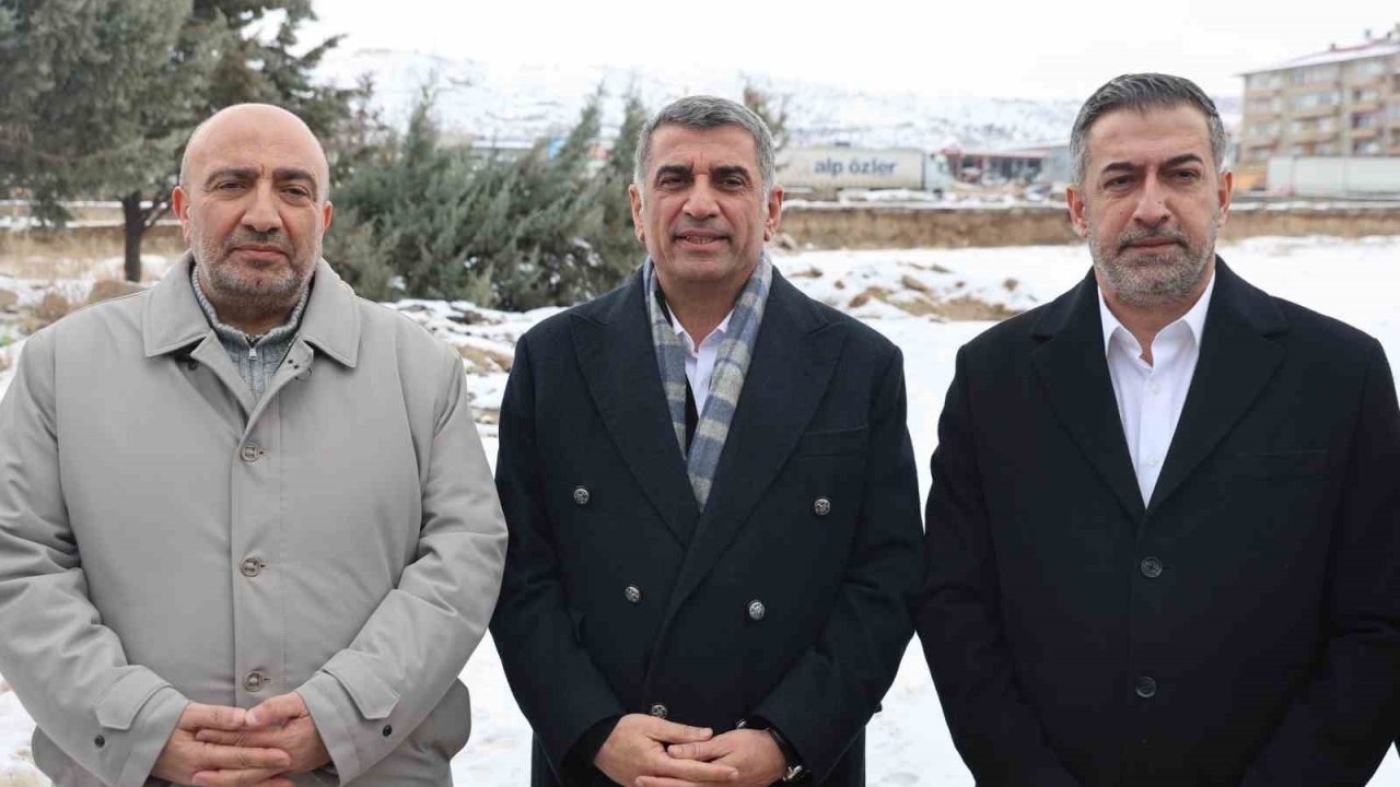Elazığ’da siyasiler, yeni hastane için tek yumruk oldu