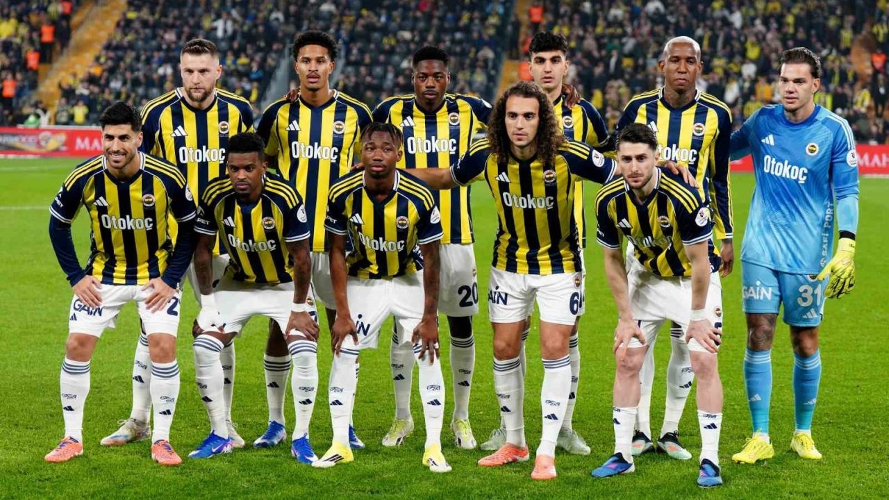 Fenerbahçe Zirve Yarışında Yara Aldı: Göztepe ile Yeniçerilemedi