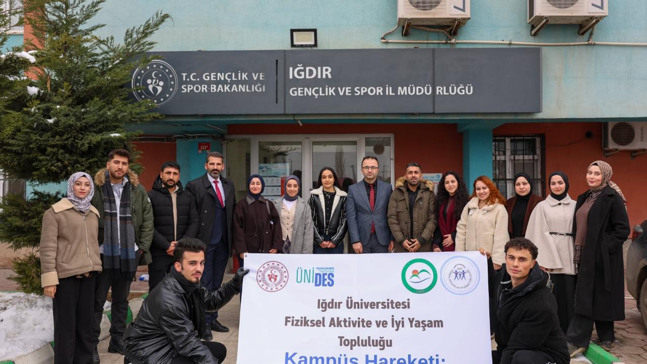 Iğdır’da Gençlik Buluşması: ÜNİDES Öğrencileri İl Müdürü Recai Şahin ile Bir Araya Geldi