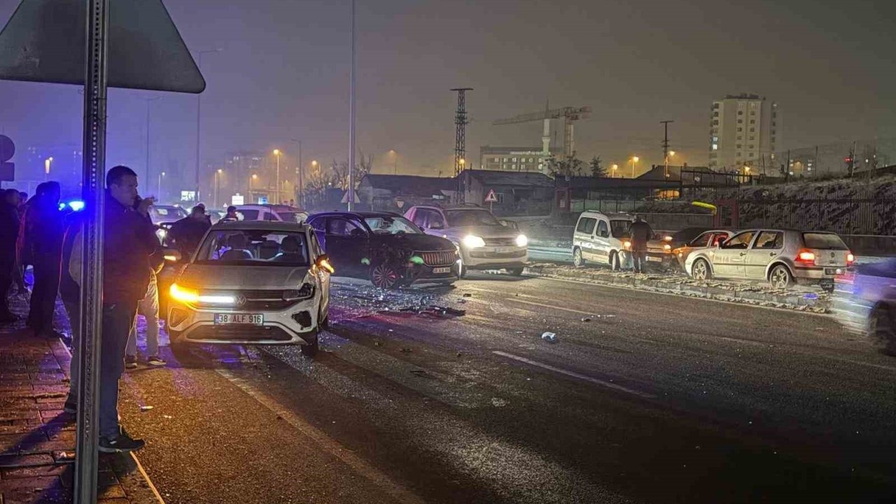 Kaza sonrası elektrikler kesildi, kazalar peş peşe geldi