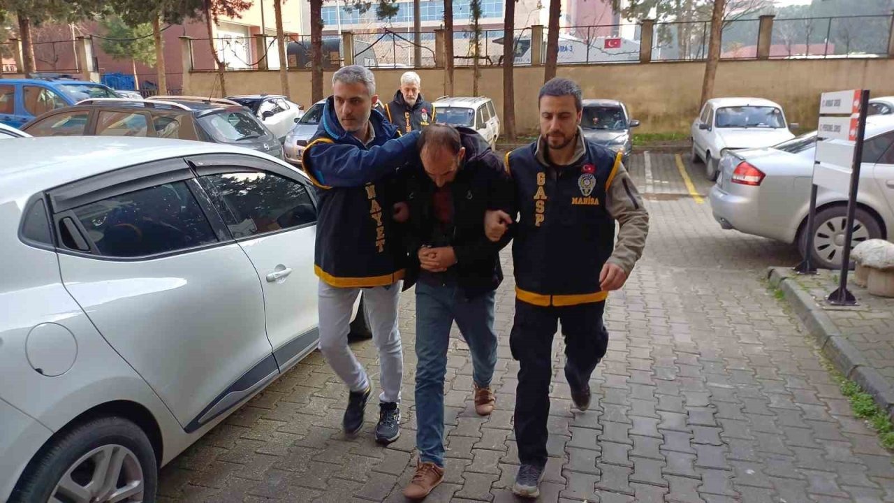 Sokak ortasında karısını öldüren koca adliyeye sevk edildi