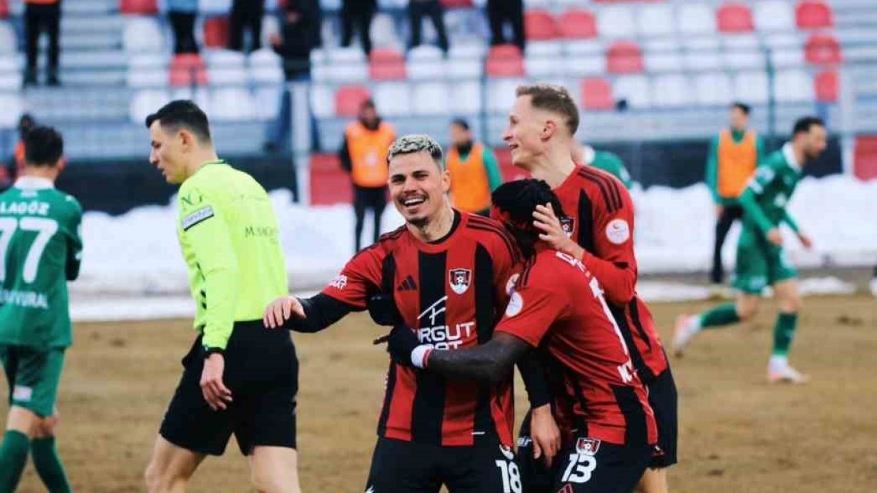 Vanspor Sahasında Geçit Vermedi: Komşu Derbisinde Net Galibiyet