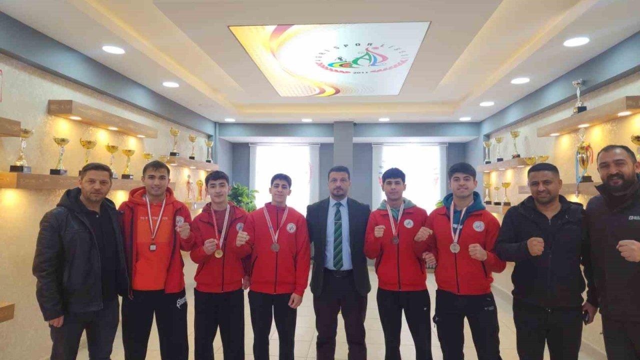 Ağrı’nın Genç Haltercilerinden Türkiye Şampiyonası’nda Büyük Başarı