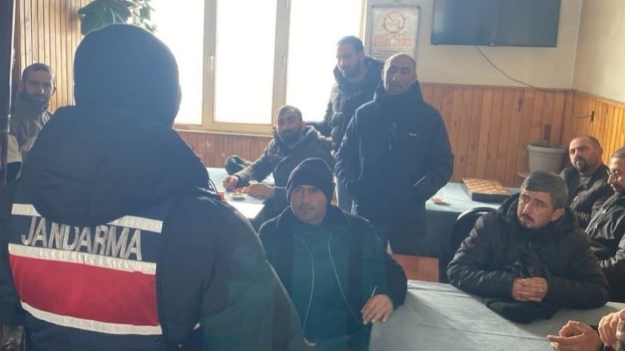 Ardahan'da Jandarmadan Kapı Kapı Siber Güvenlik Eğitimi