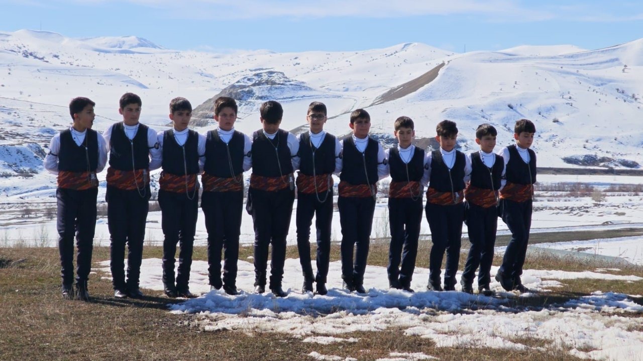 Aşkale Halk Oyunlarında Erzurum Şampiyonu Oldu: Hedef Rize